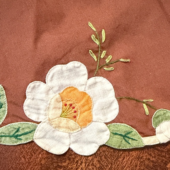 Floral Embroidered stitched Brown German doily with sweet rose pattern - Picture 5 of 8